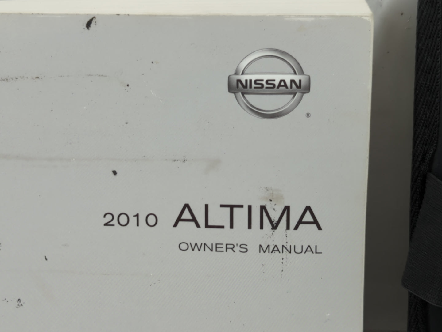 2010 Nissan Altima Owners Manual Book Guide P/N:OM0E-OL32U1 OEM Used Auto Parts - Oemusedautoparts1.com