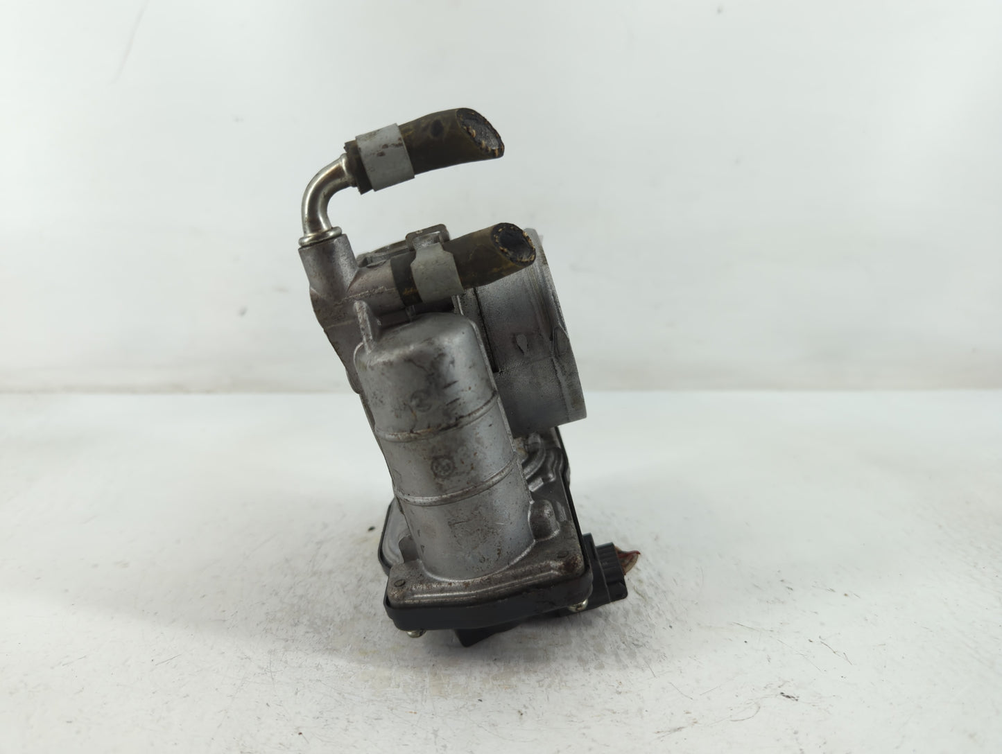 2007-2013 Nissan Altima Throttle Body P/N:G 0421 3 526-01 Fits Fits 2007 2008 2009 2010 2011 2012 2013 OEM Used Auto Parts -