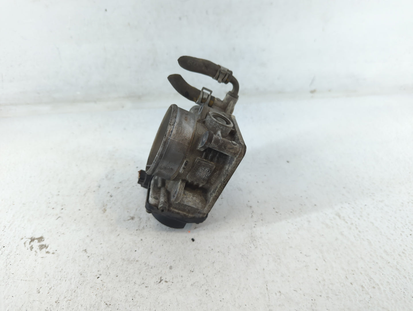 2007-2013 Nissan Altima Throttle Body P/N:RME60-15 Fits Fits 2007 2008 2009 2010 2011 2012 2013 OEM Used Auto Parts - Oemuse