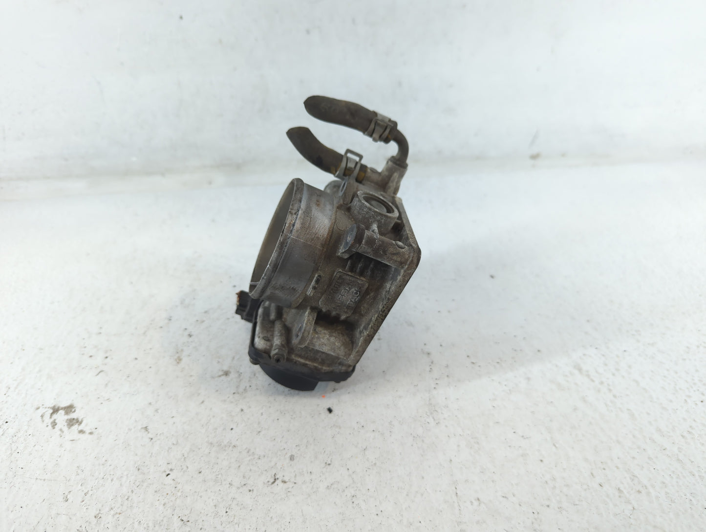 2007-2013 Nissan Altima Throttle Body P/N:RME60-15 Fits Fits 2007 2008 2009 2010 2011 2012 2013 OEM Used Auto Parts - Oemuse