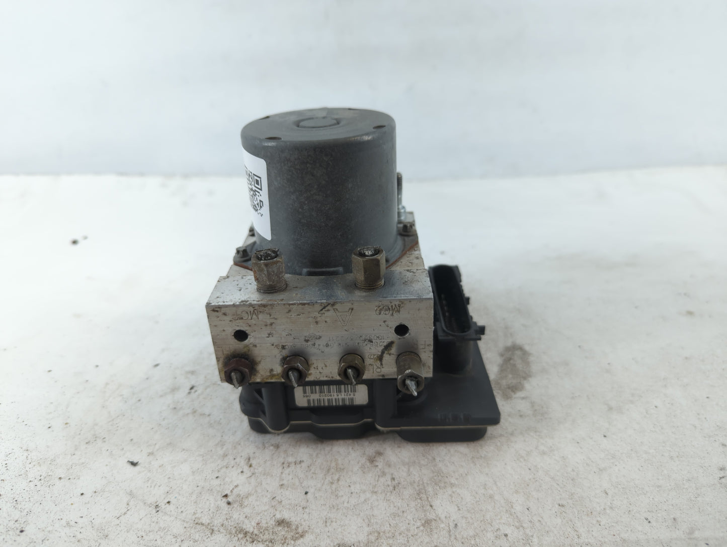 2010 Nissan Altima ABS Pump Control Module Replacement P/N:47660 ZX00A Fits OEM Used Auto Parts - Oemusedautoparts1.com
