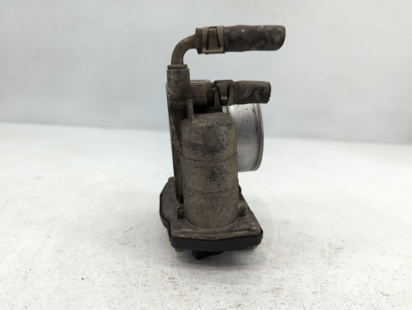 2007-2013 Nissan Altima Throttle Body P/N:G 9Z11 3 526-01 Fits Fits 2007 2008 2009 2010 2011 2012 2013 OEM Used Auto Parts -