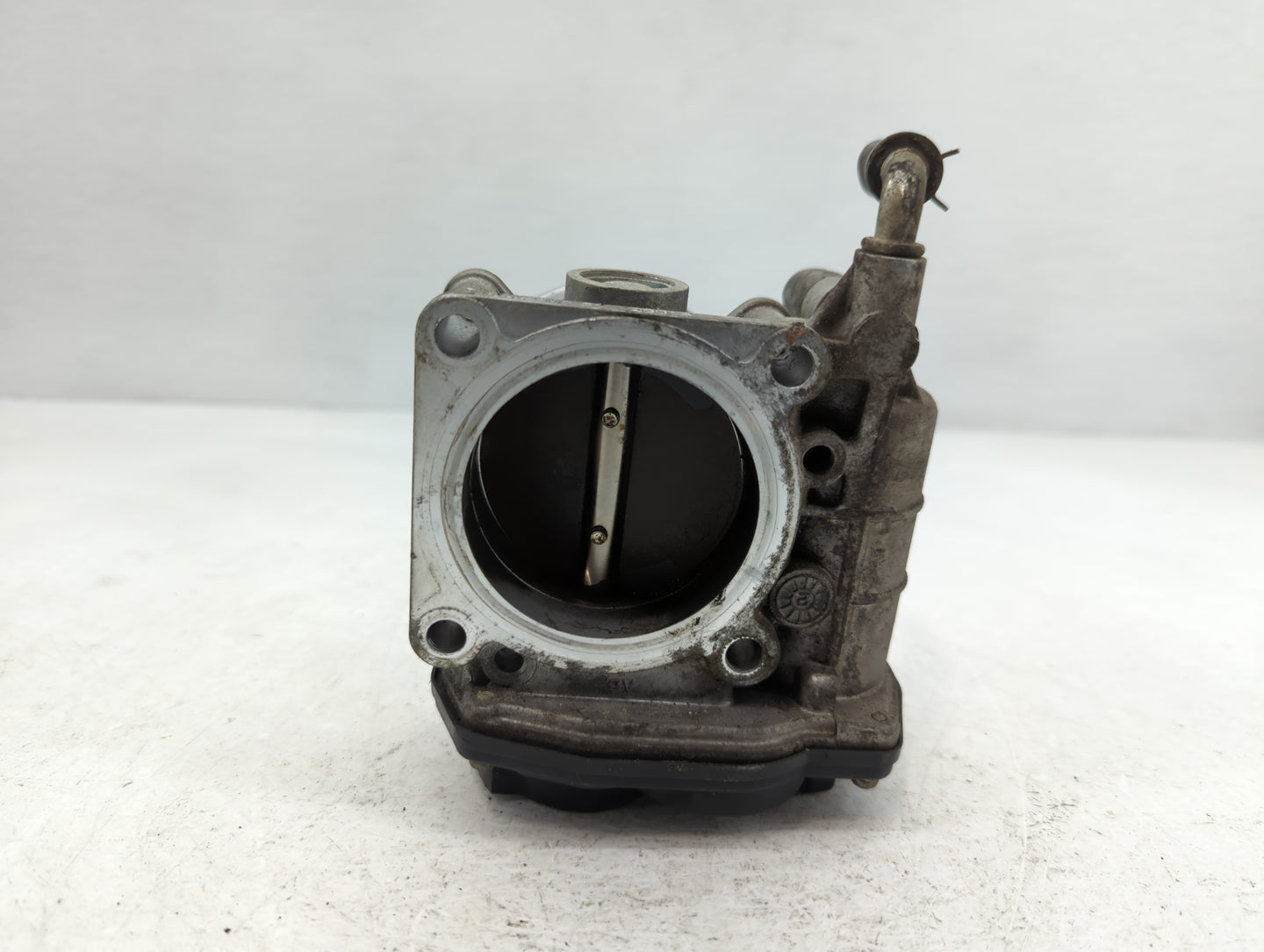 2007-2013 Nissan Altima Throttle Body P/N:G 9Z11 3 526-01 Fits Fits 2007 2008 2009 2010 2011 2012 2013 OEM Used Auto Parts -