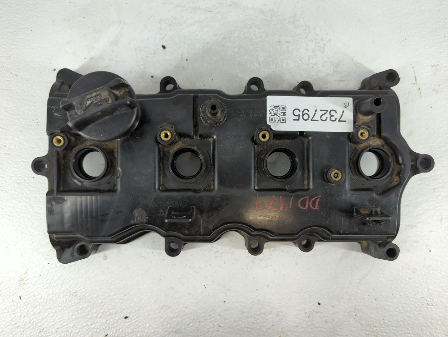 2010 Nissan Altima Driver Left Cylinder Head Valve Cover Fits OEM Used Auto Parts - Oemusedautoparts1.com