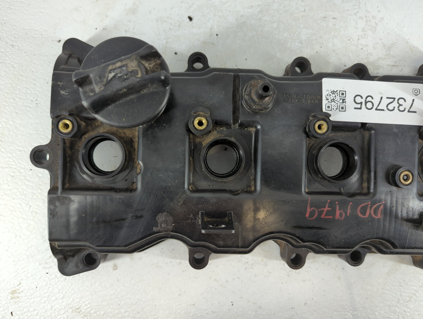 2010 Nissan Altima Driver Left Cylinder Head Valve Cover Fits OEM Used Auto Parts - Oemusedautoparts1.com