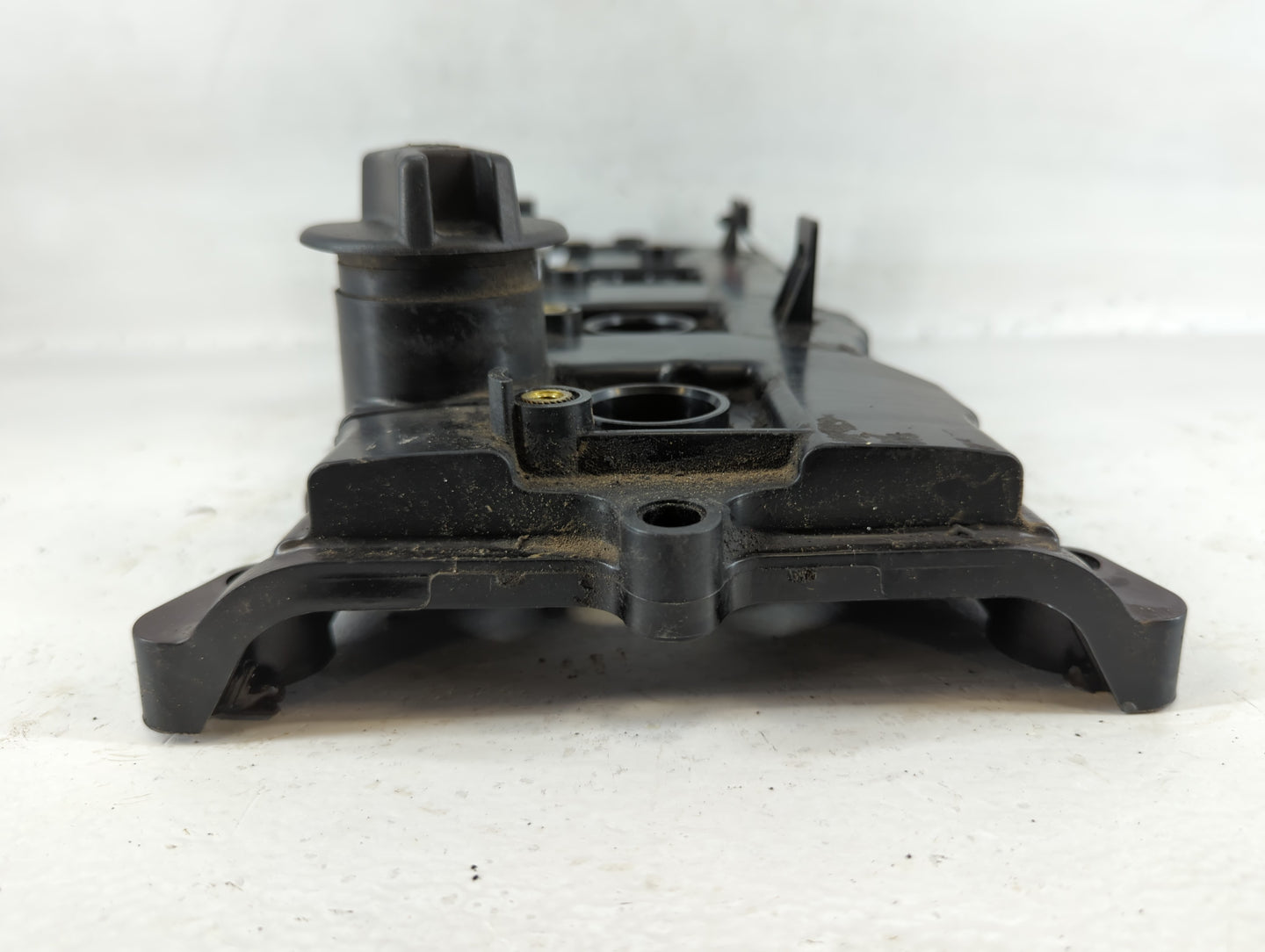 2010 Nissan Altima Driver Left Cylinder Head Valve Cover Fits OEM Used Auto Parts - Oemusedautoparts1.com