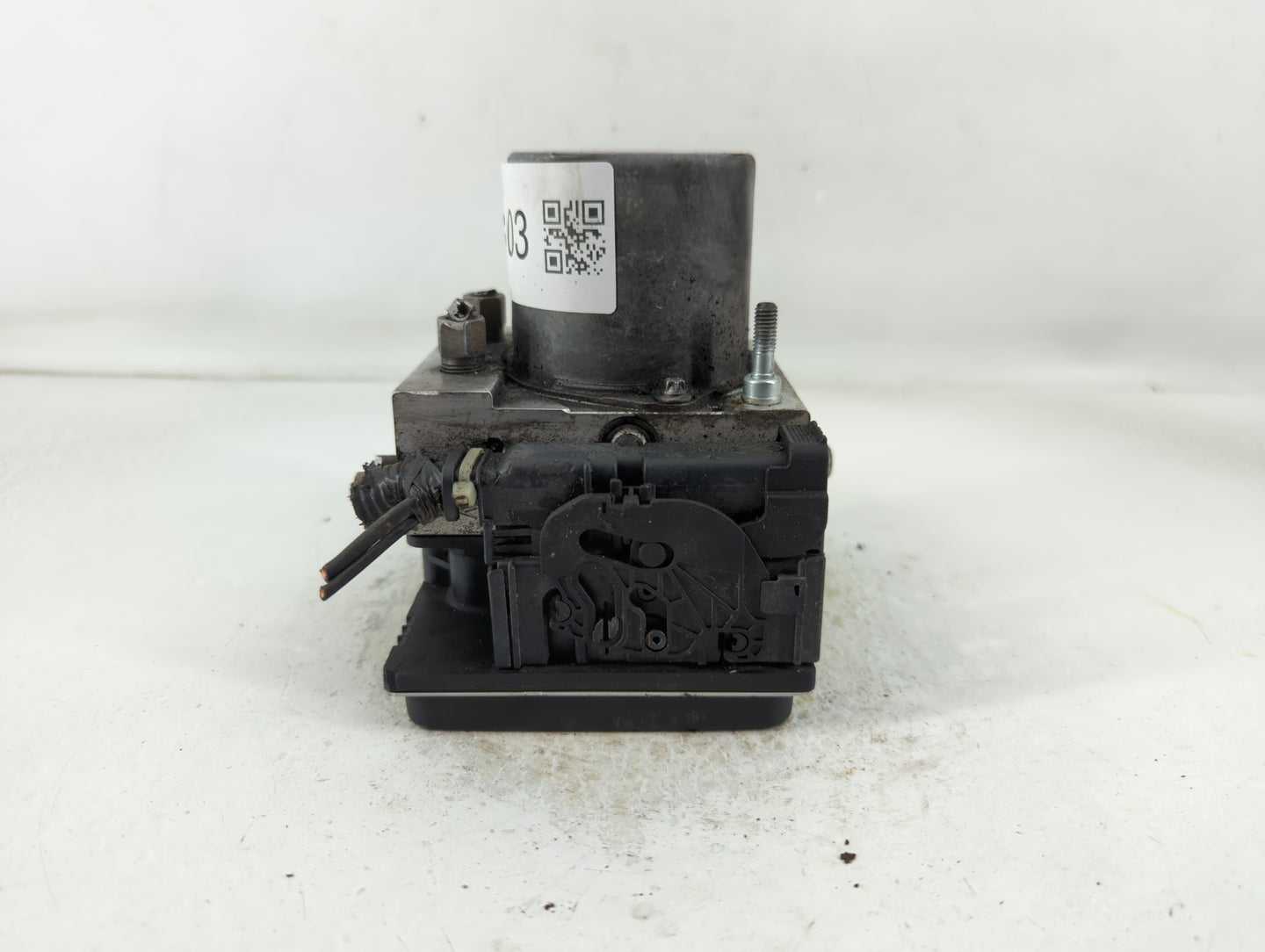2010 Nissan Altima ABS Pump Control Module Replacement P/N:47660 ZX00A Fits OEM Used Auto Parts - Oemusedautoparts1.com