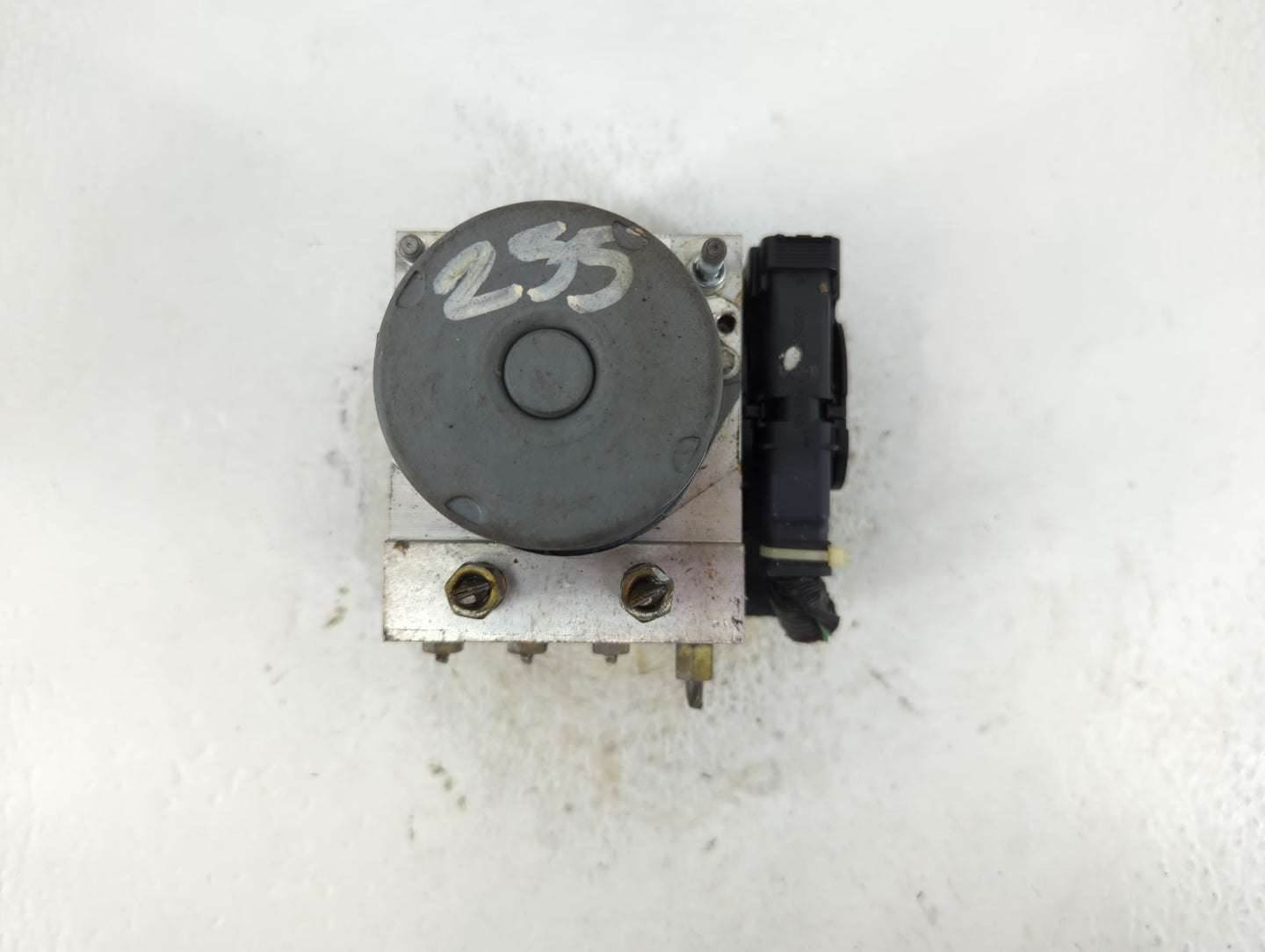 2010 Nissan Altima ABS Pump Control Module Replacement P/N:0 265 230 918 00 47660 ZX00A Fits OEM Used Auto Parts - Oemusedau