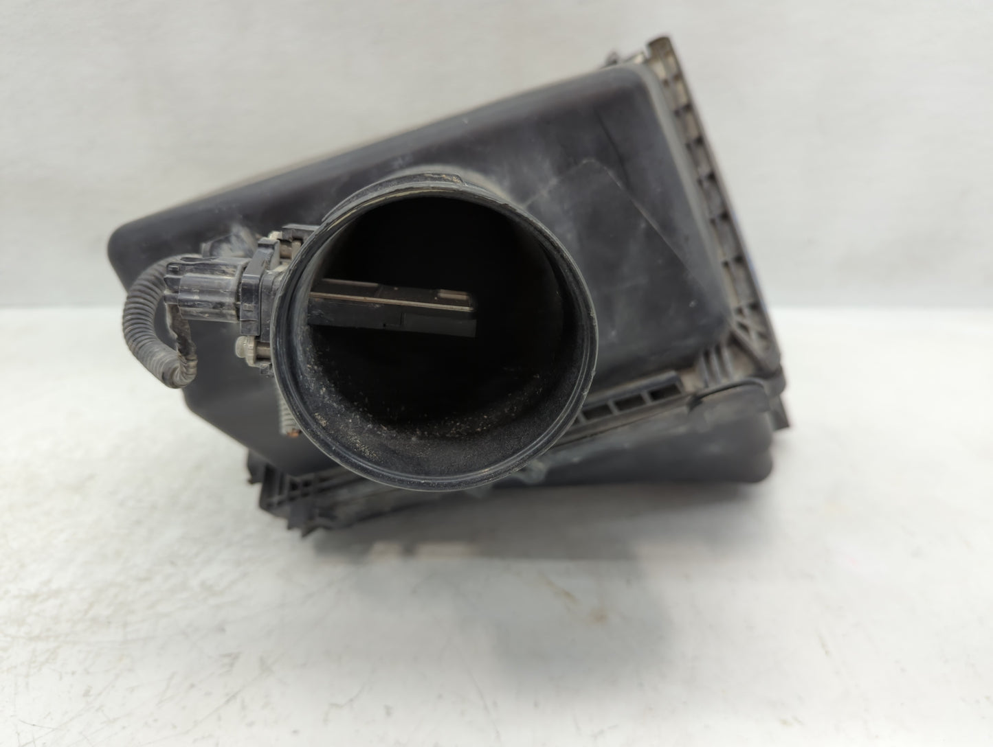 2007-2011 Nissan Armada Air Cleaner Intake-duct Hose Tube - Oemusedautoparts1.com