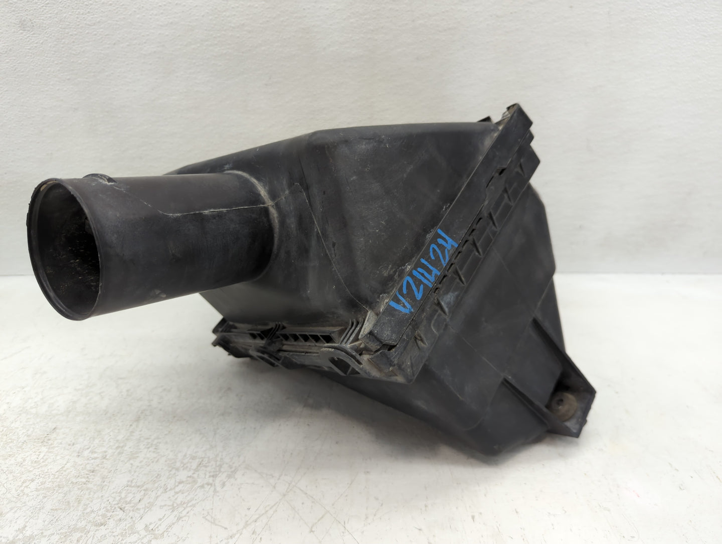 2007-2011 Nissan Armada Air Cleaner Intake-duct Hose Tube - Oemusedautoparts1.com