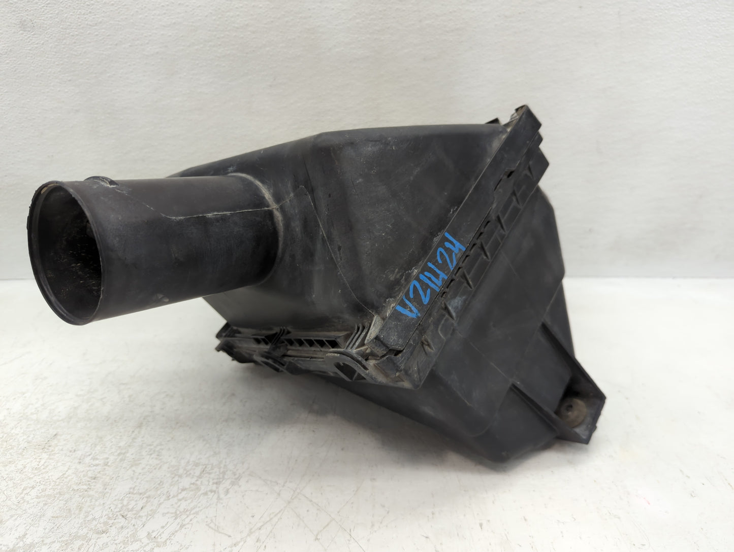 2007-2011 Nissan Armada Air Cleaner Intake-duct Hose Tube - Oemusedautoparts1.com