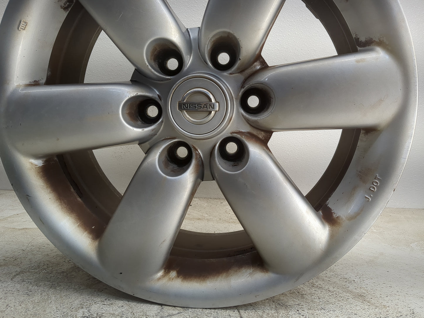 2008-2015 Nissan Armada Oem Wheel Rim 1275270 - Oemusedautoparts1.com