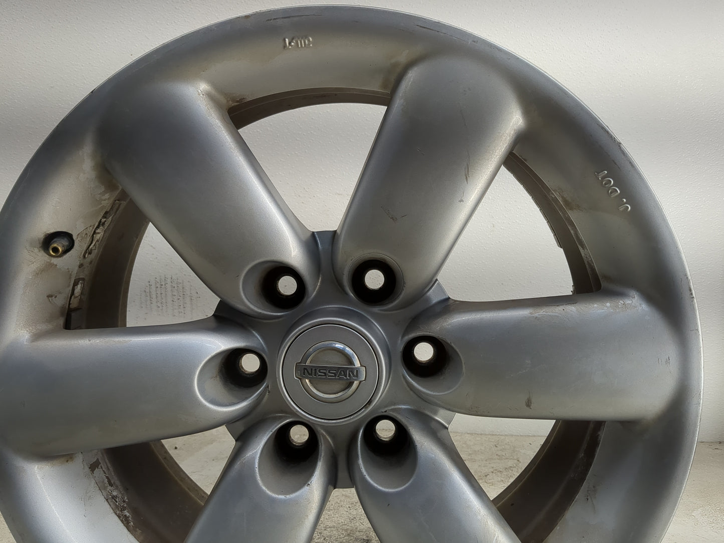 2008-2015 Nissan Armada Oem Wheel Rim 1275271 - Oemusedautoparts1.com
