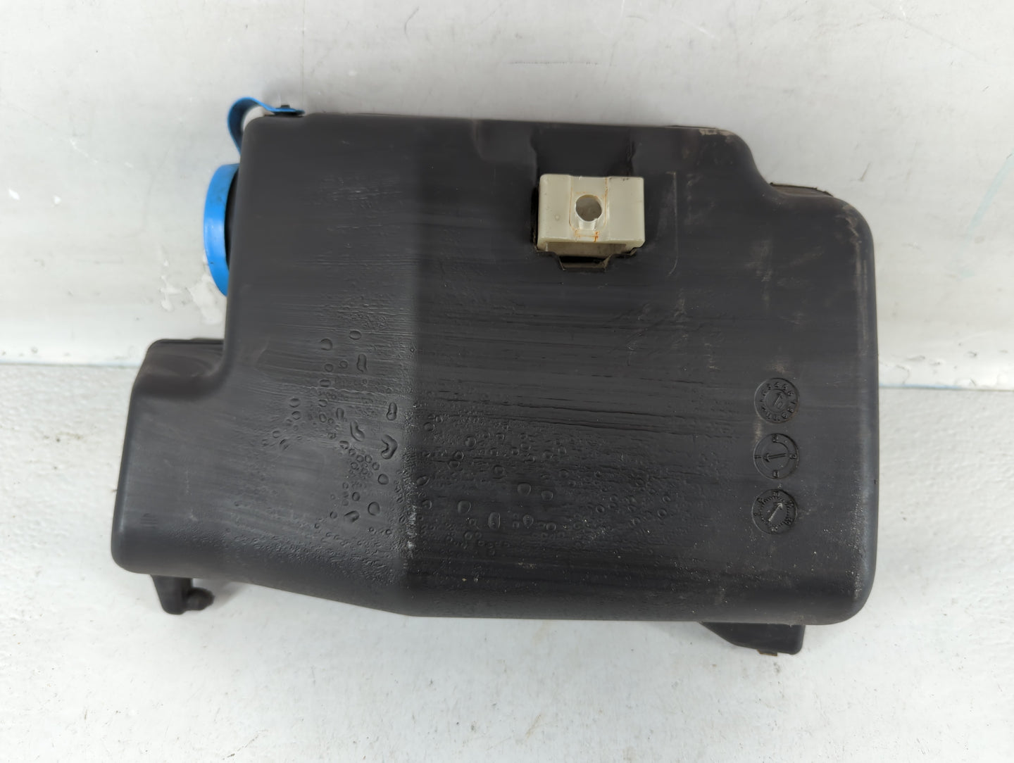 2005-2015 Nissan Armada Windshield Washer Fluid Reservoir Bottle Oem - Oemusedautoparts1.com