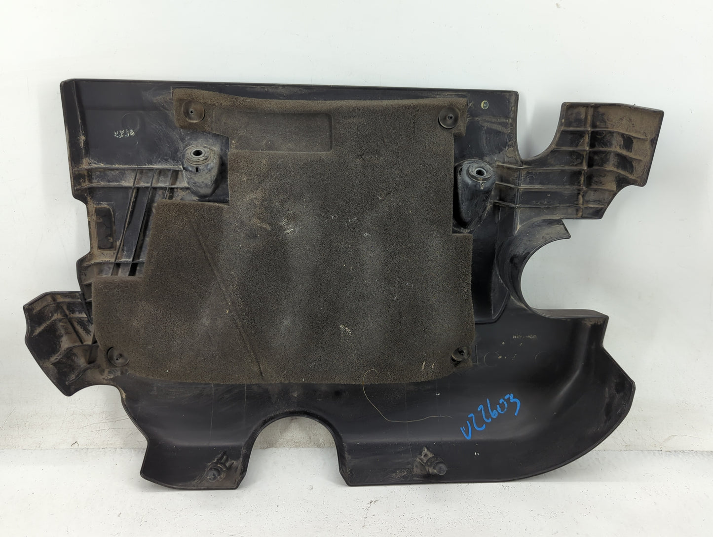 2010 Nissan Cube Engine Cover - Oemusedautoparts1.com