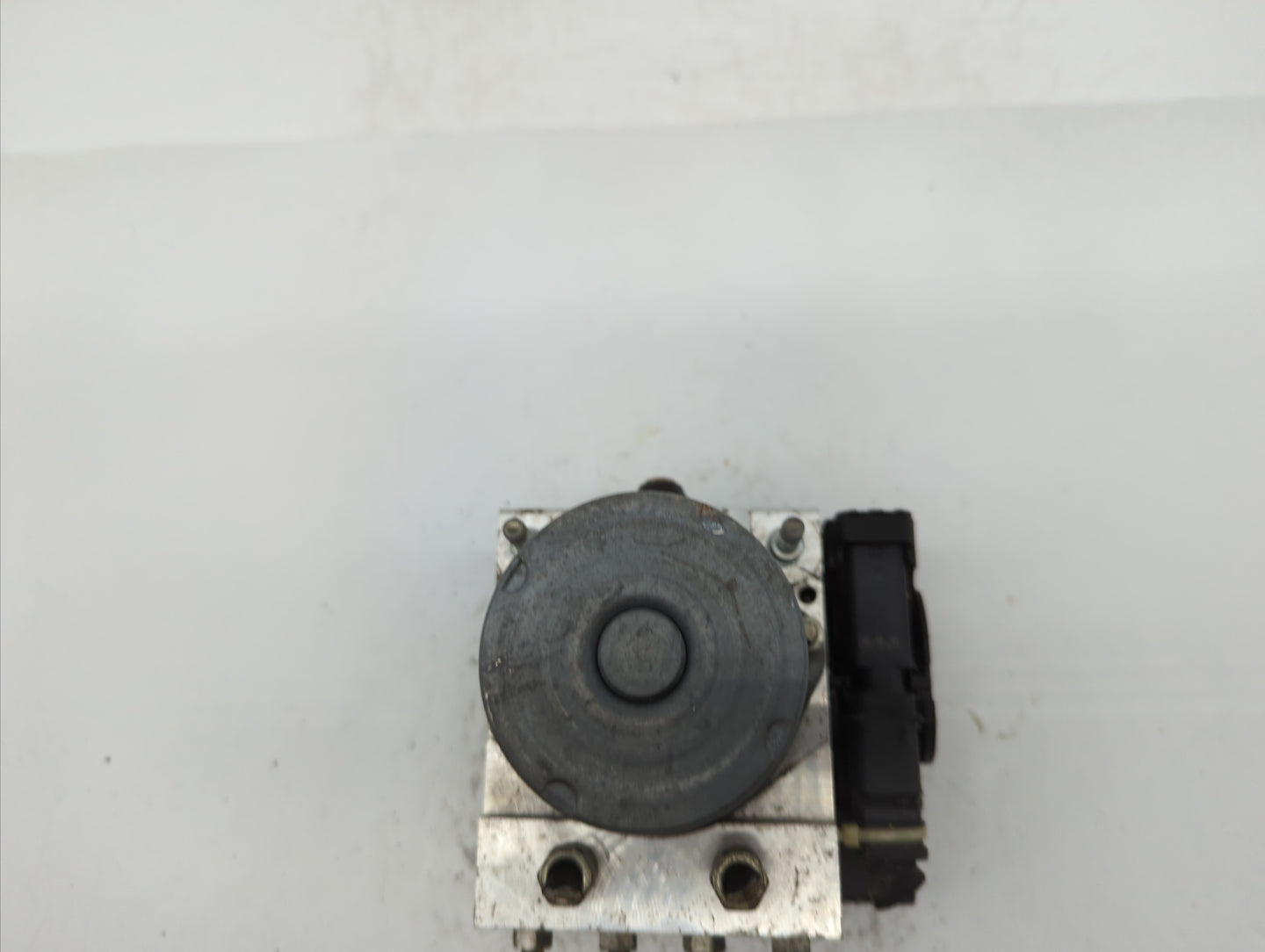 2009-2010 Nissan Cube ABS Pump Control Module Replacement P/N:47660 1FA1A Fits Fits 2009 2010 OEM Used Auto Parts - Oemuseda