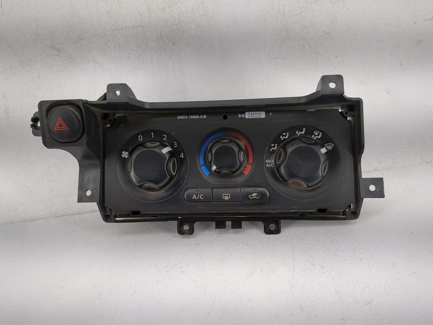 2005-2008 Nissan Frontier Climate Control Module Temperature AC/Heater Replacement P/N:5NEH-19808-A/B 5NEH-19808AN Fits OEM 