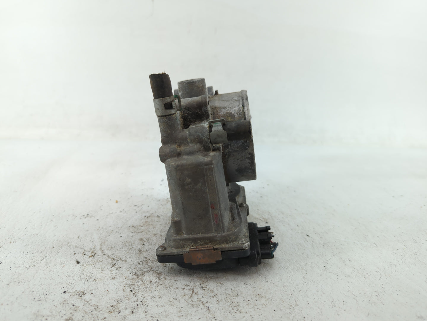 2005-2012 Nissan Frontier Throttle Body P/N:16119 7S001 A 16119 7S001 B Fits OEM Used Auto Parts - Oemusedautoparts1.com