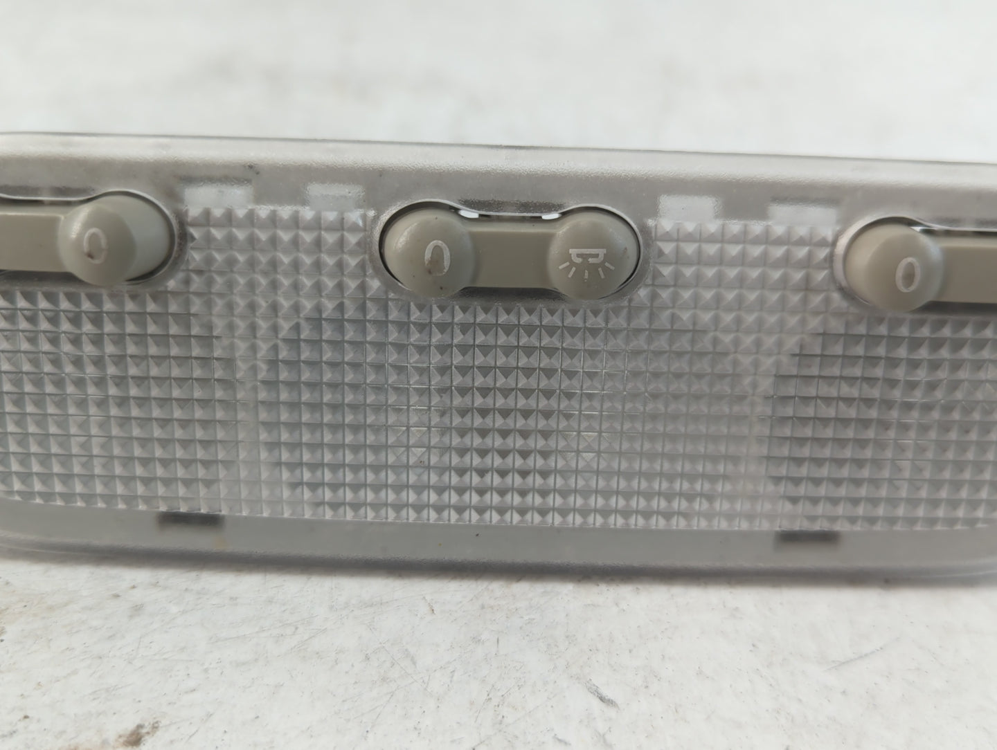 2010 Nissan Juke Overhead Roof Console - Oemusedautoparts1.com