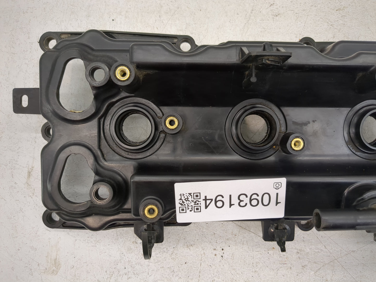 2010 Nissan Maxima Driver Left Cylinder Head Valve Cover P/N:Y2136-021 Fits OEM Used Auto Parts - Oemusedautoparts1.com