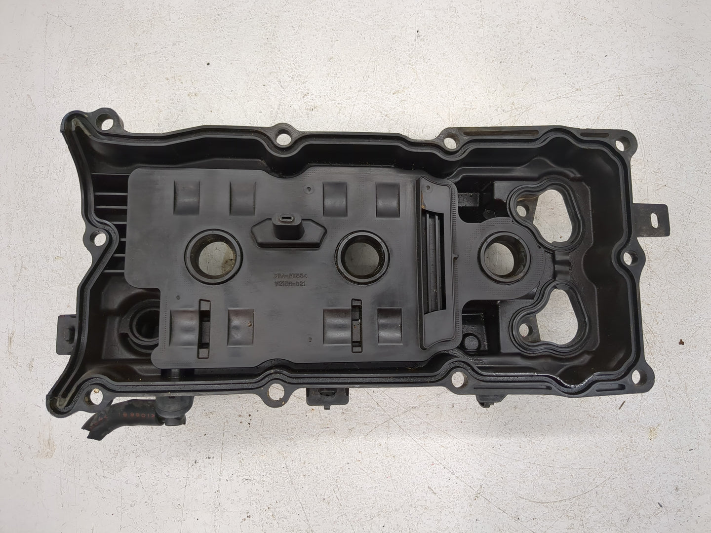 2010 Nissan Maxima Driver Left Cylinder Head Valve Cover P/N:Y2136-021 Fits OEM Used Auto Parts - Oemusedautoparts1.com