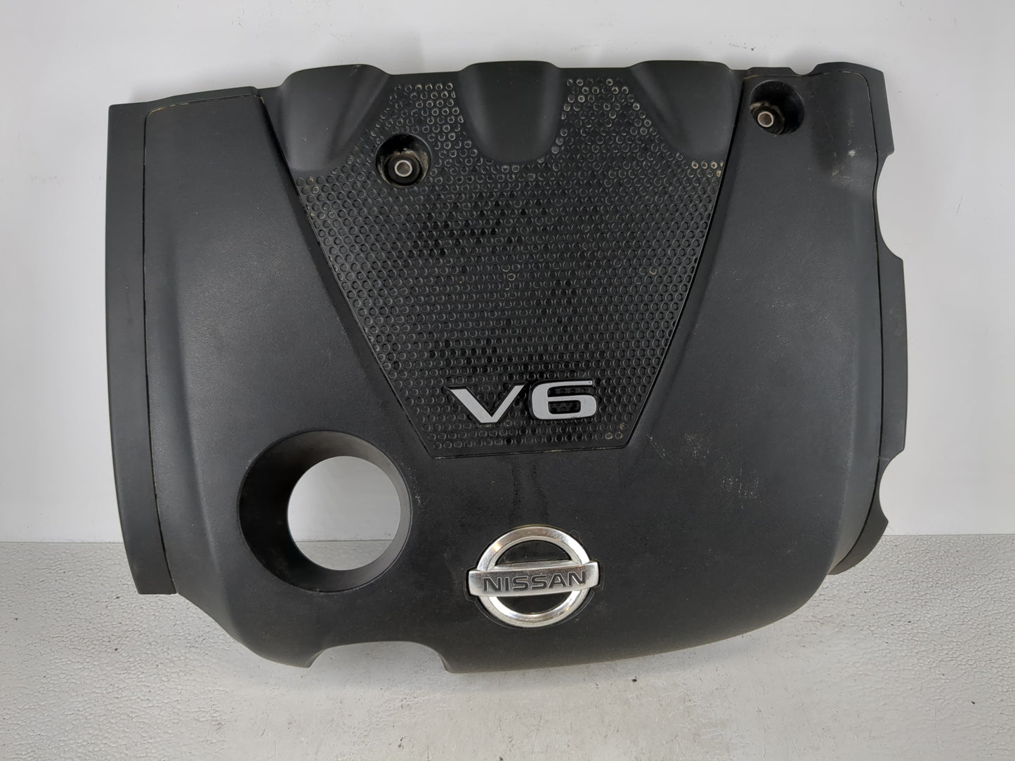 2010 Nissan Maxima Engine Cover - Oemusedautoparts1.com