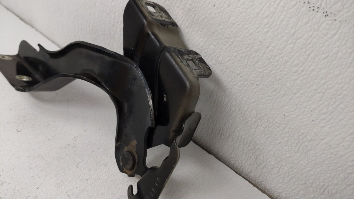 2010 Nissan Maxima Driver Hood Hinge - Oemusedautoparts1.com