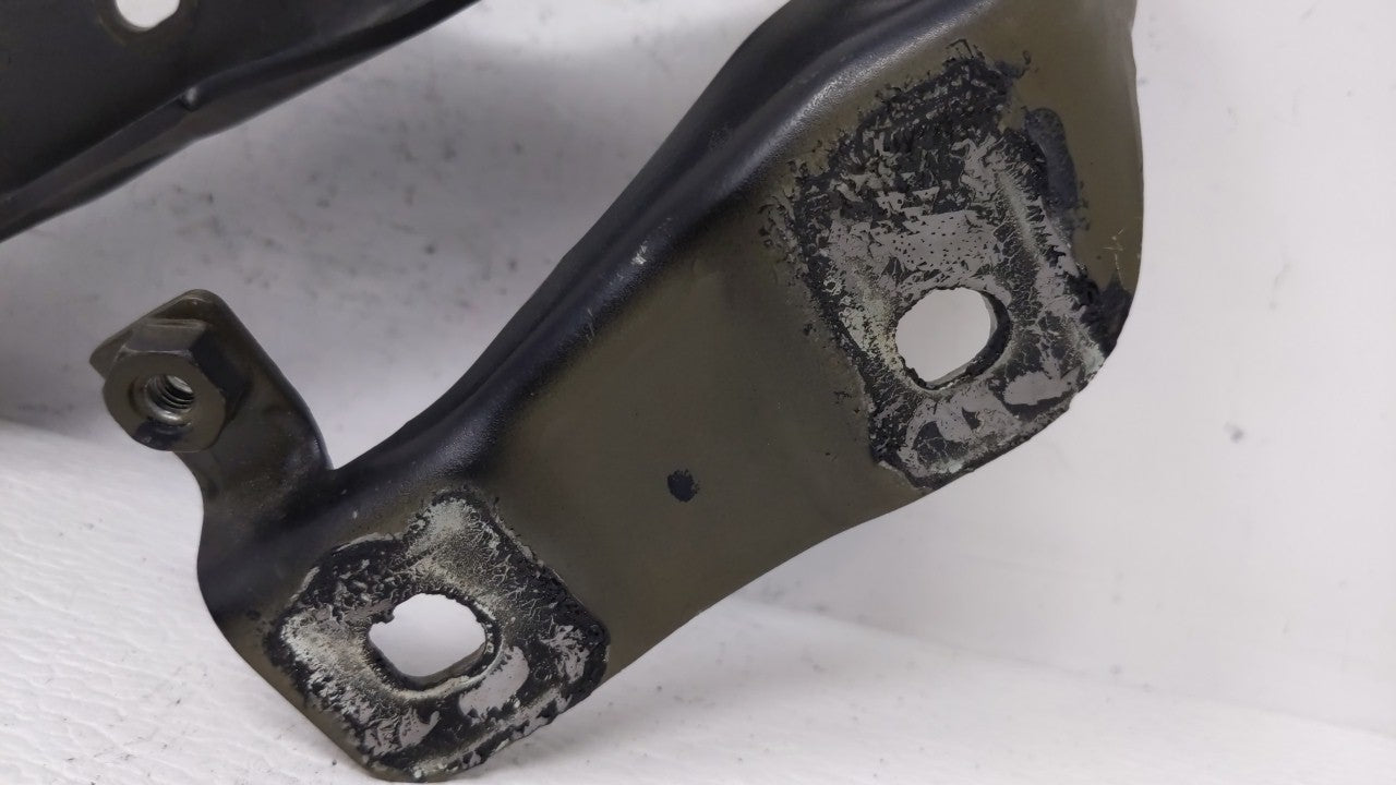 2010 Nissan Maxima Passenger Hood Hinge - Oemusedautoparts1.com
