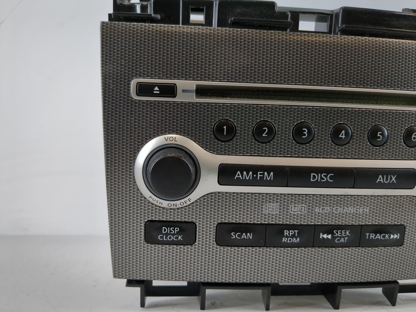 2010 Nissan Maxima Radio AM FM Cd Player Receiver Replacement P/N:28185 9N72B Fits OEM Used Auto Parts - Oemusedautoparts1.c