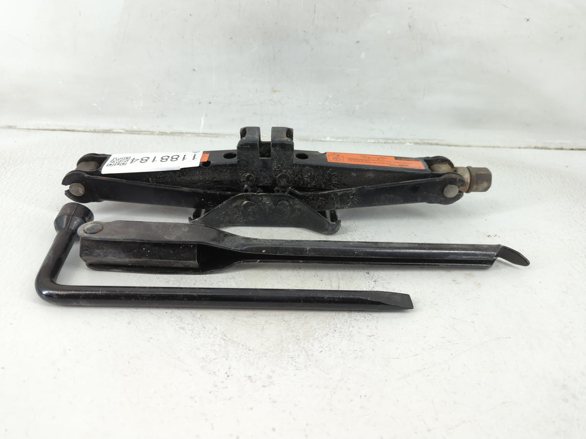 2010 Nissan Maxima Spare Scissor Car Jack 1188184 - Oemusedautoparts1.com