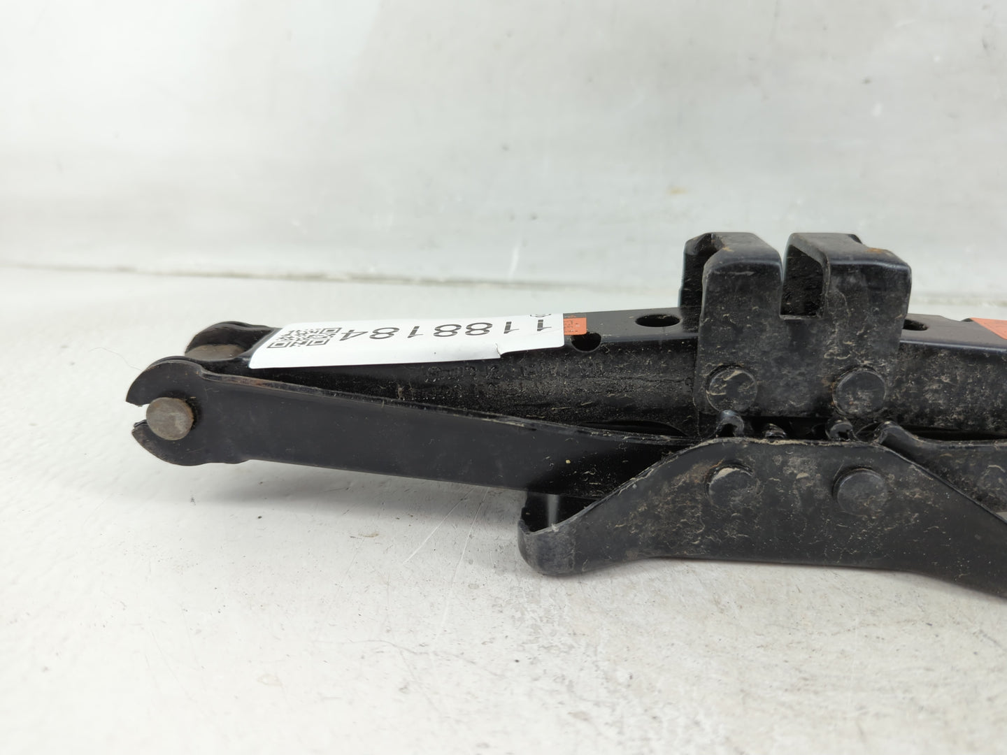 2010 Nissan Maxima Spare Scissor Car Jack 1188184 - Oemusedautoparts1.com