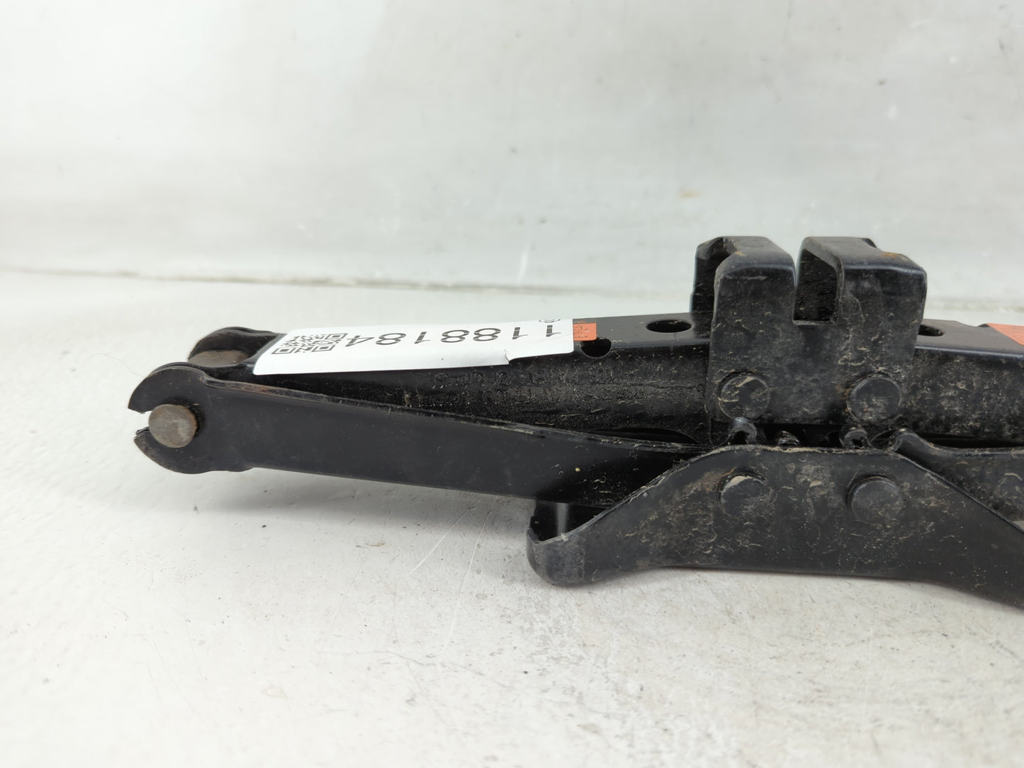 2010 Nissan Maxima Spare Scissor Car Jack 1188184 - Oemusedautoparts1.com