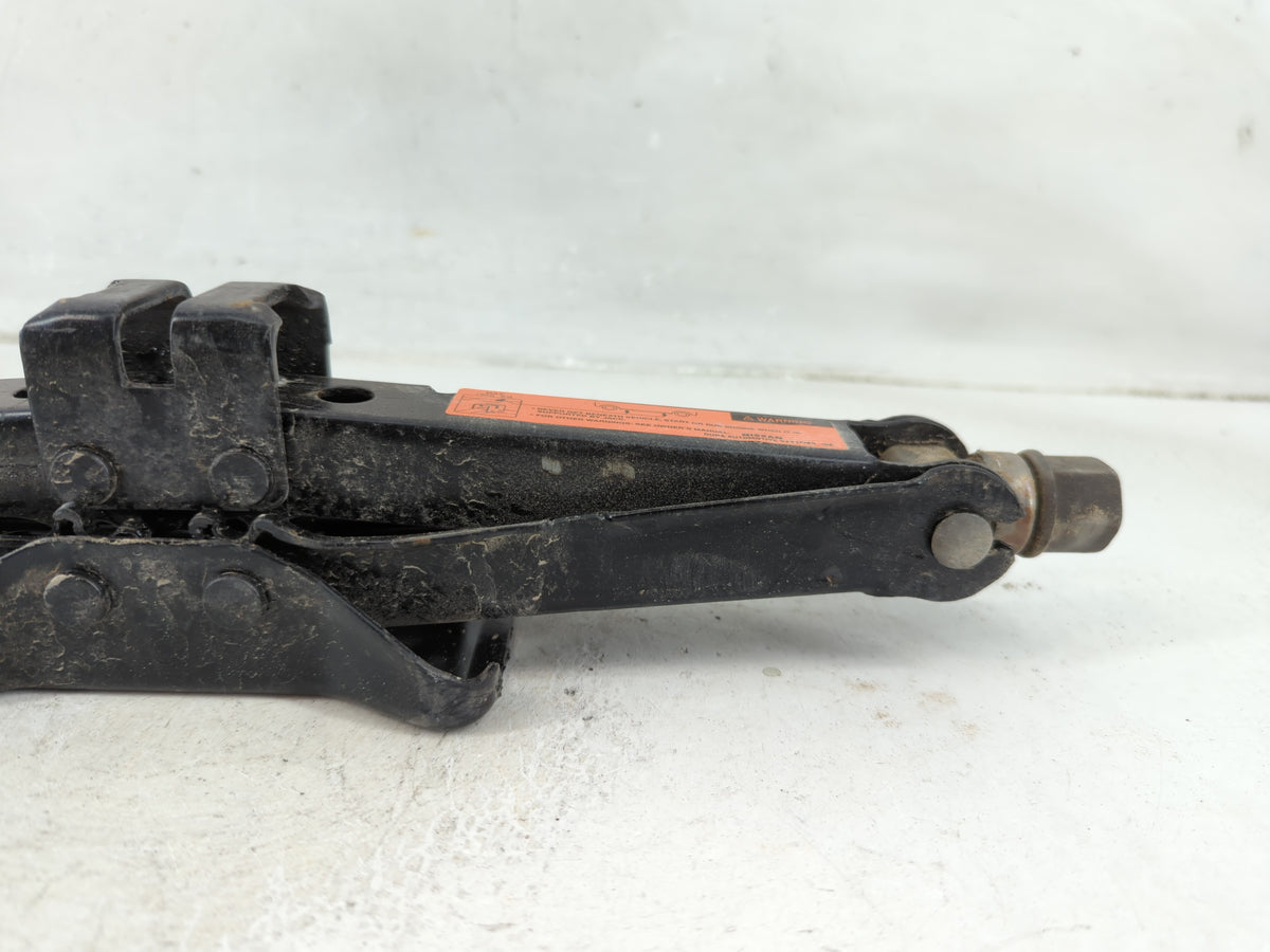2010 Nissan Maxima Spare Scissor Car Jack 1188184 - Oemusedautoparts1.com