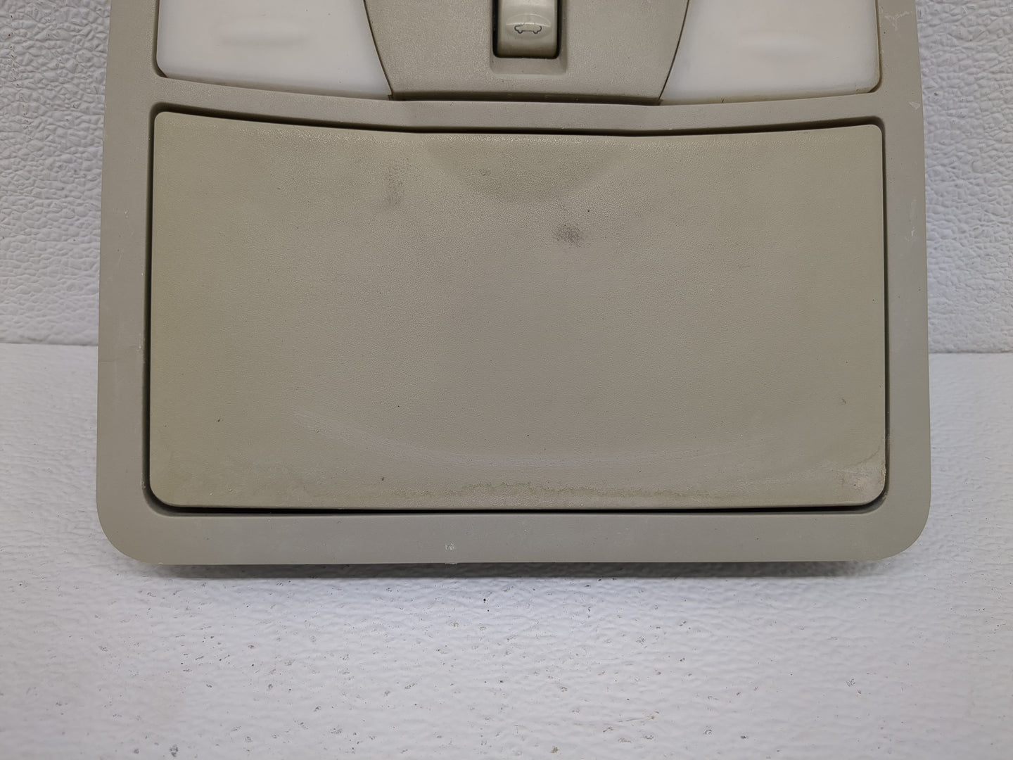 2010 Nissan Maxima Overhead Roof Console - Oemusedautoparts1.com