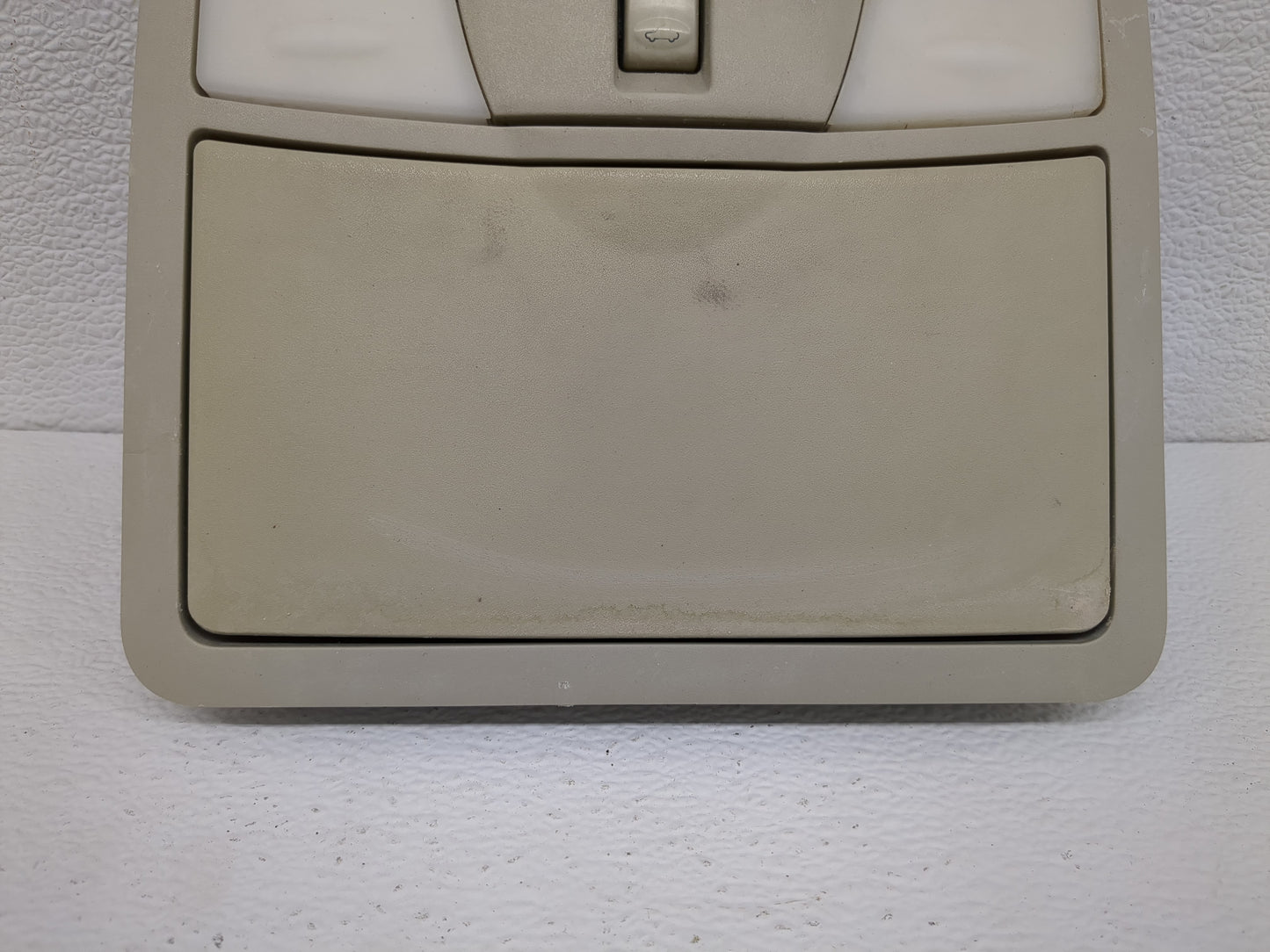 2010 Nissan Maxima Overhead Roof Console - Oemusedautoparts1.com