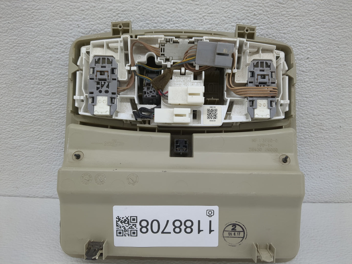 2010 Nissan Maxima Overhead Roof Console - Oemusedautoparts1.com