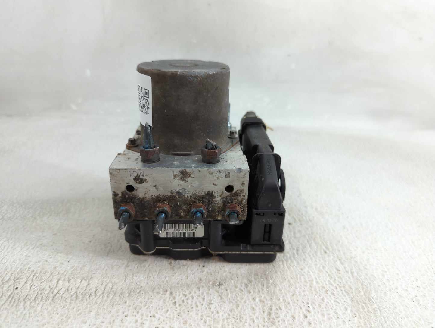 2009-2010 Nissan Maxima ABS Pump Control Module Replacement Fits Fits 2009 2010 OEM Used Auto Parts - Oemusedautoparts1.com