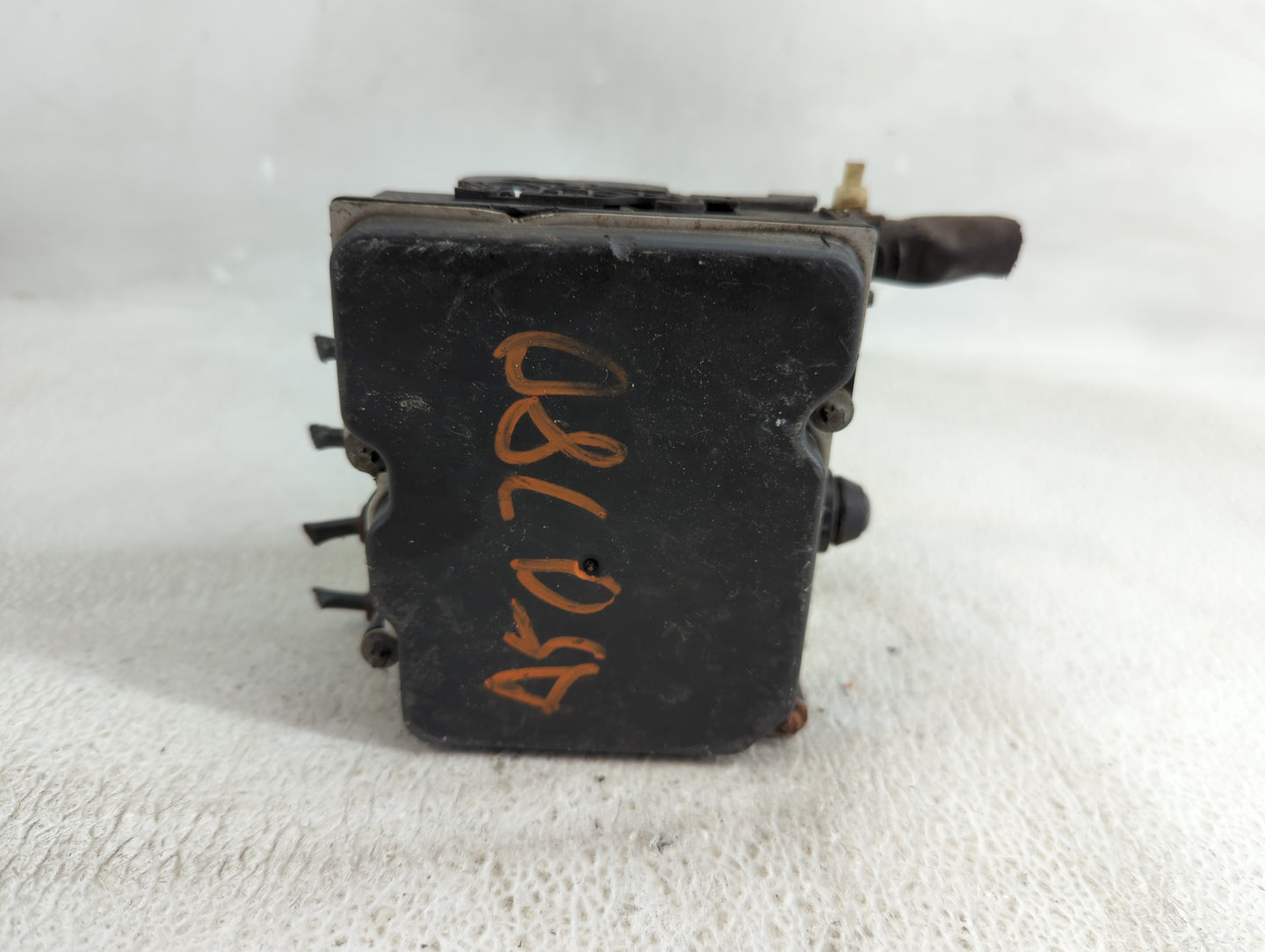 2009-2010 Nissan Maxima ABS Pump Control Module Replacement Fits Fits 2009 2010 OEM Used Auto Parts - Oemusedautoparts1.com