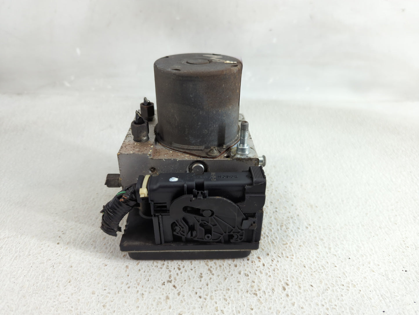 2009-2010 Nissan Maxima ABS Pump Control Module Replacement P/N:0 265 235 418 Fits Fits 2009 2010 OEM Used Auto Parts - Oemu