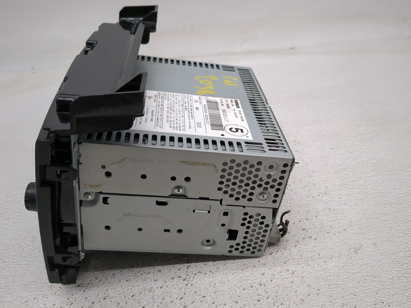 2009-2010 Nissan Maxima Radio AM FM Cd Player Receiver Replacement P/N:28185 9N70B Fits Fits 2009 2010 OEM Used Auto Parts -