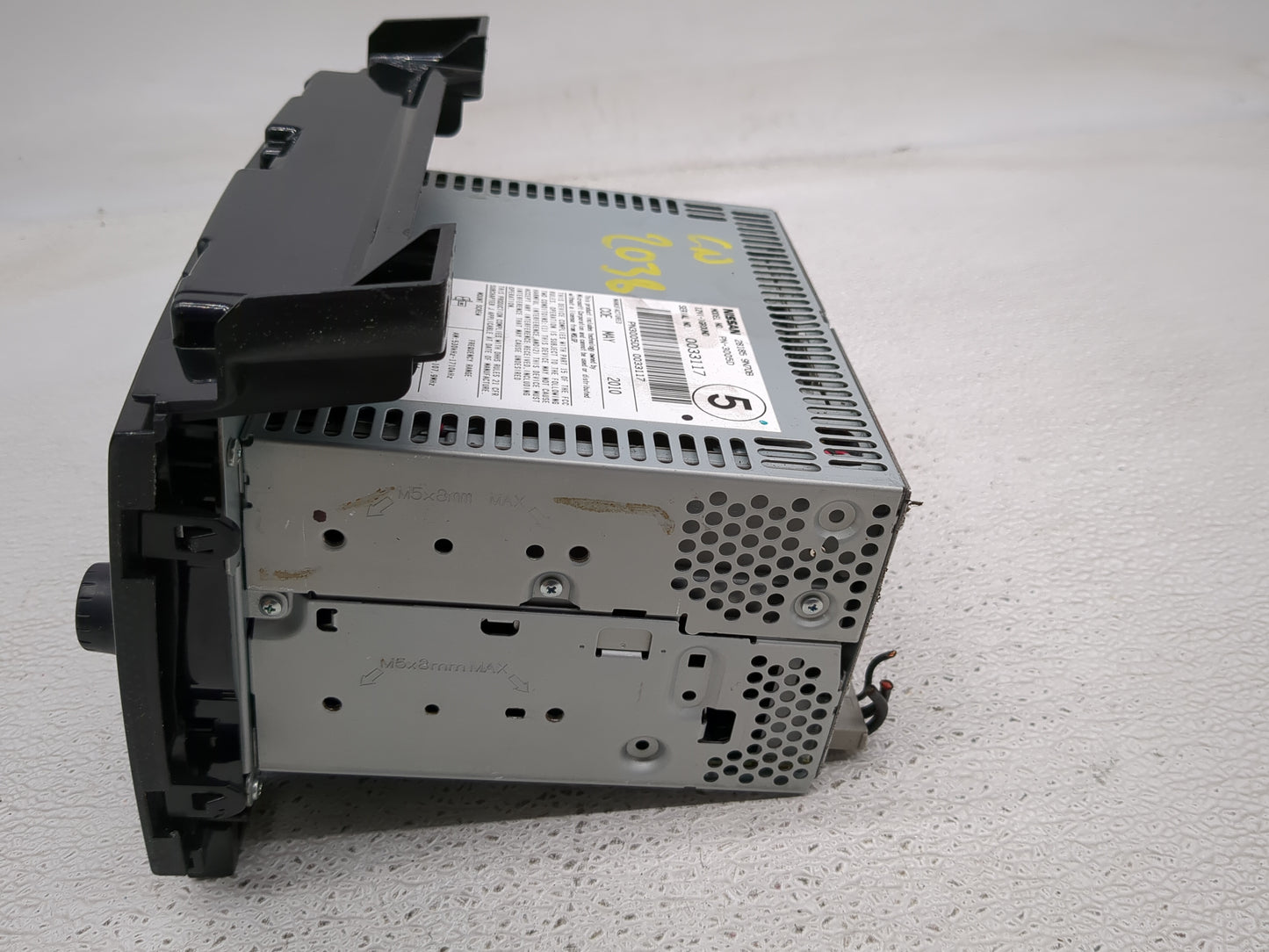 2009-2010 Nissan Maxima Radio AM FM Cd Player Receiver Replacement P/N:28185 9N70B Fits Fits 2009 2010 OEM Used Auto Parts -