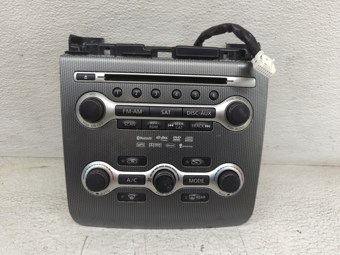 2010-2011 Nissan Maxima Radio AM FM Cd Player Receiver Replacement P/N:ZX70A-210420 Fits Fits 2010 2011 OEM Used Auto Parts 