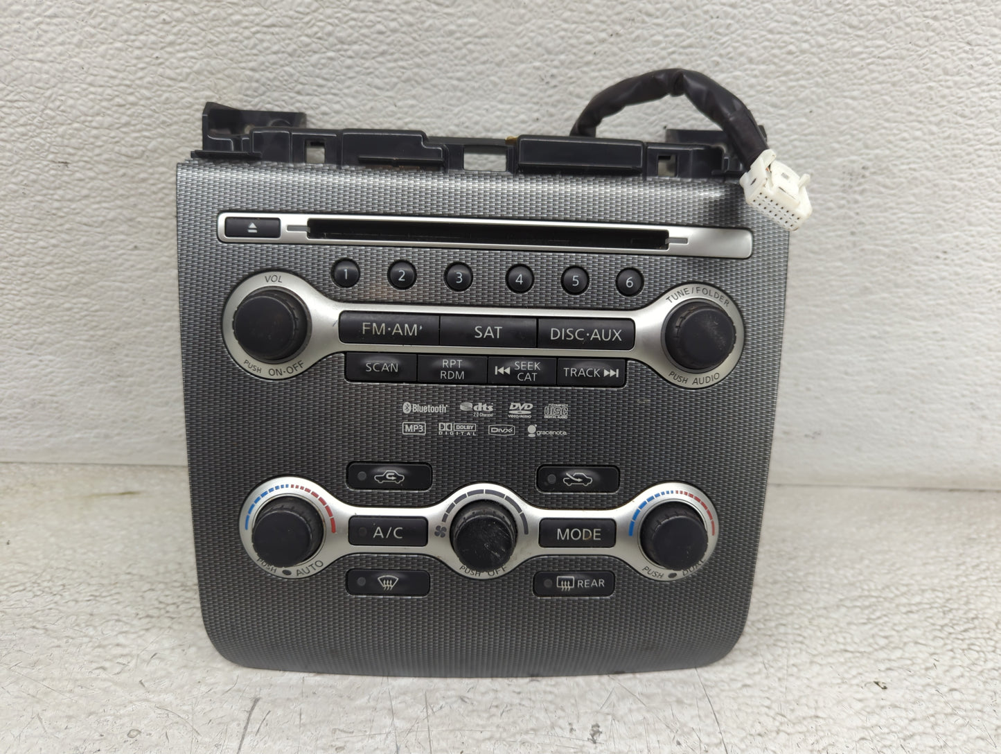 2010-2011 Nissan Maxima Radio AM FM Cd Player Receiver Replacement P/N:ZX70A-210420 Fits Fits 2010 2011 OEM Used Auto Parts 
