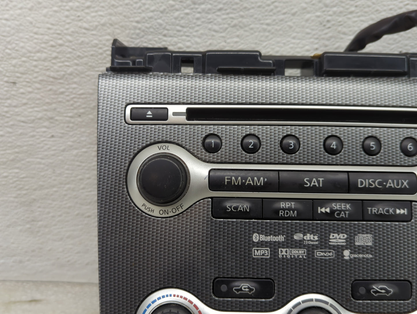2010-2011 Nissan Maxima Radio AM FM Cd Player Receiver Replacement P/N:ZX70A-210420 Fits Fits 2010 2011 OEM Used Auto Parts 