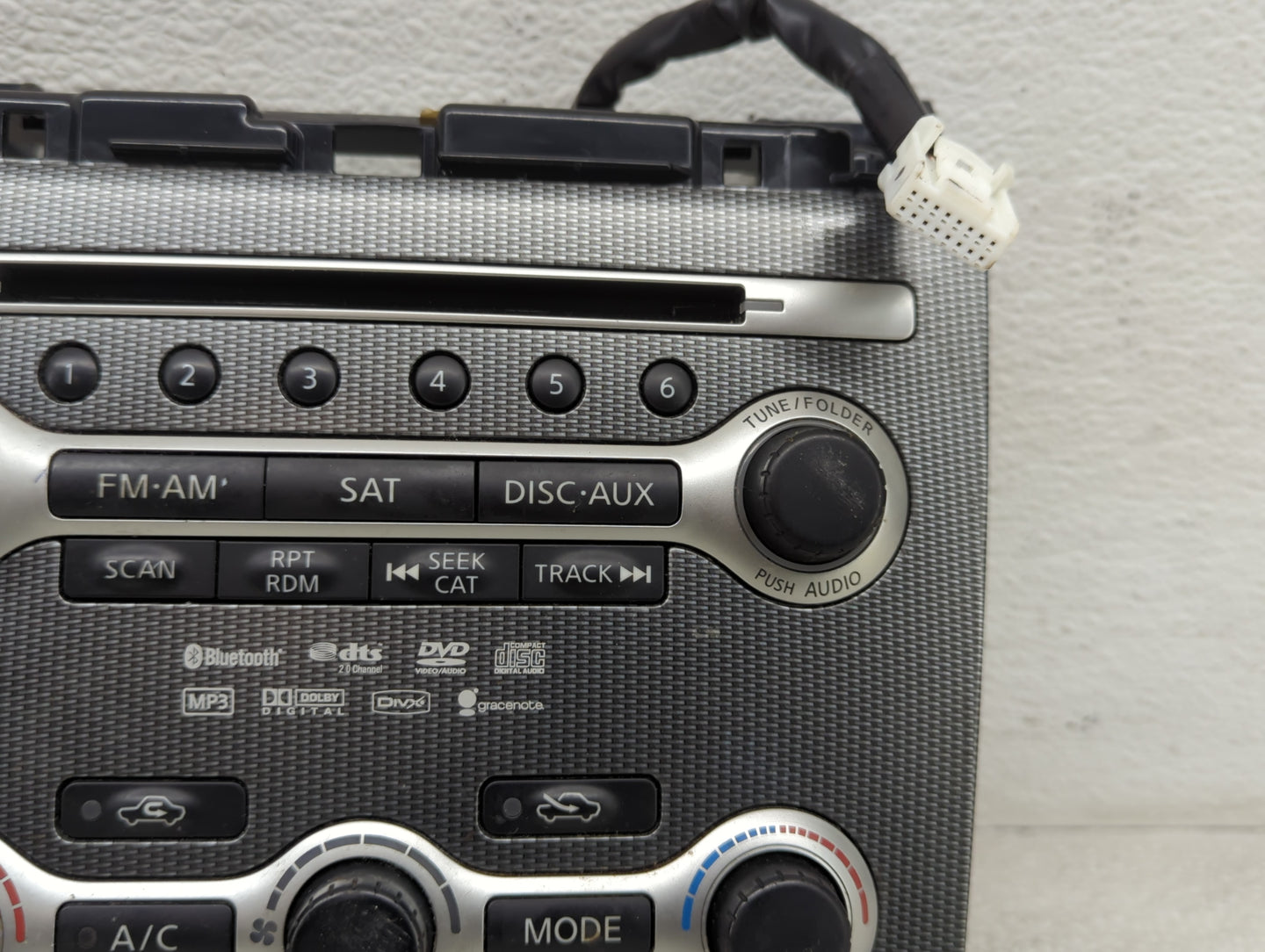 2010-2011 Nissan Maxima Radio AM FM Cd Player Receiver Replacement P/N:ZX70A-210420 Fits Fits 2010 2011 OEM Used Auto Parts 