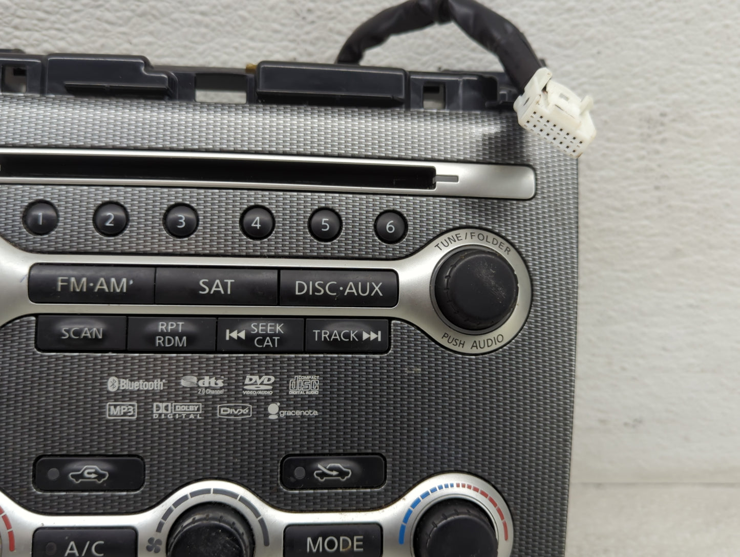 2010-2011 Nissan Maxima Radio AM FM Cd Player Receiver Replacement P/N:ZX70A-210420 Fits Fits 2010 2011 OEM Used Auto Parts 