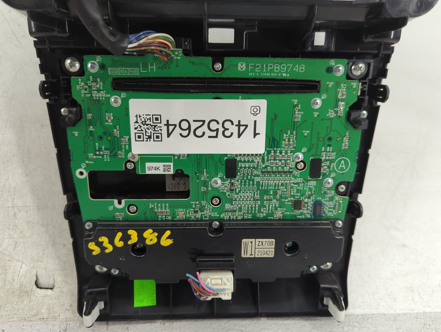 2010 Nissan Maxima Radio AM FM Cd Player Receiver Replacement P/N:F21PB974B Fits OEM Used Auto Parts - Oemusedautoparts1.com