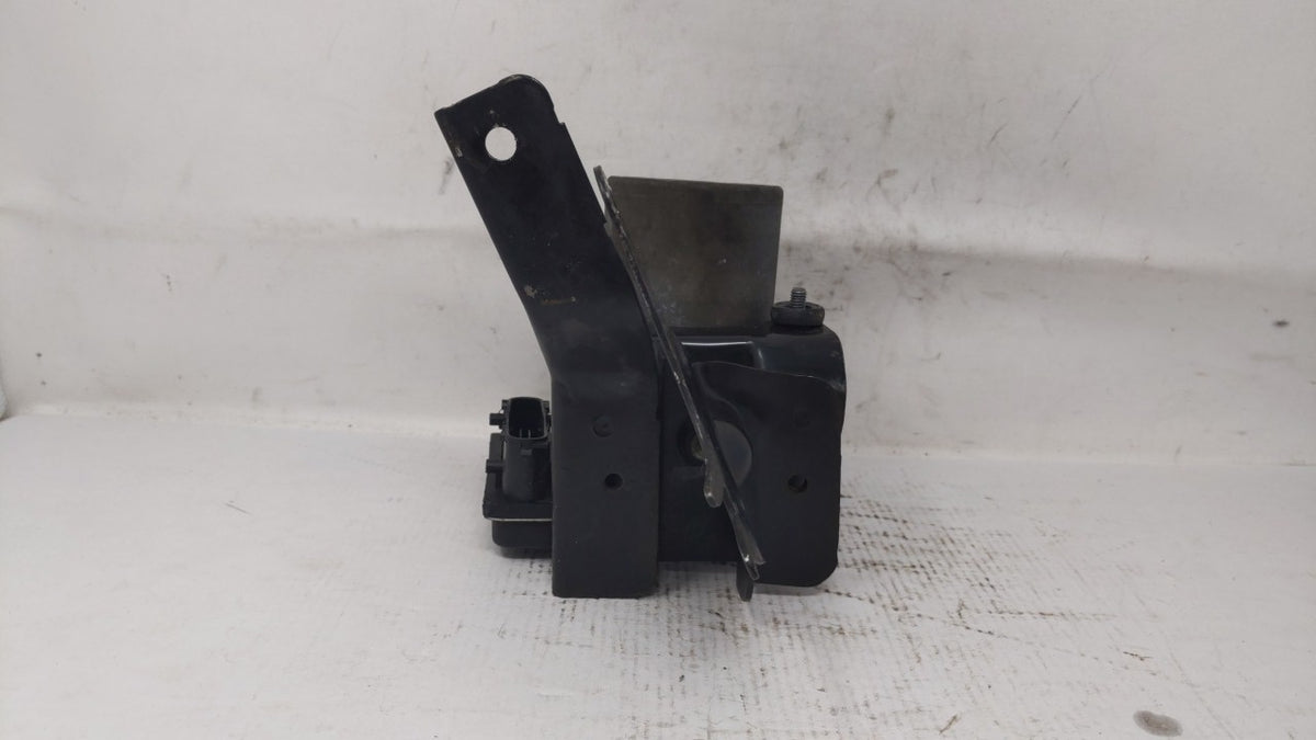 2009-2010 Nissan Maxima ABS Pump Control Module Replacement P/N:476609N00C 47660-9N00C Fits Fits 2009 2010 OEM Used Auto Par