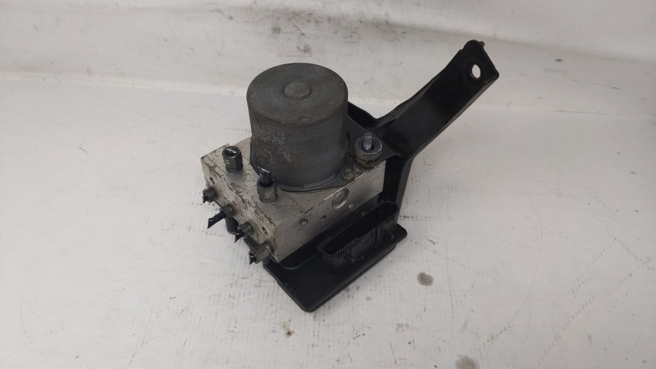 2009-2010 Nissan Maxima ABS Pump Control Module Replacement P/N:476609N00C 47660-9N00C Fits Fits 2009 2010 OEM Used Auto Par