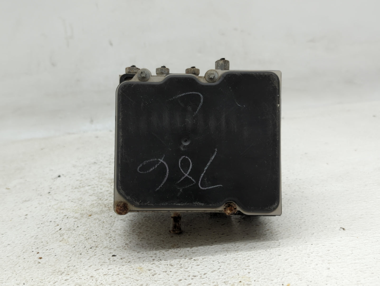 2009-2010 Nissan Maxima ABS Pump Control Module Replacement P/N:476609N00C 47660 9N00C Fits Fits 2009 2010 OEM Used Auto Par